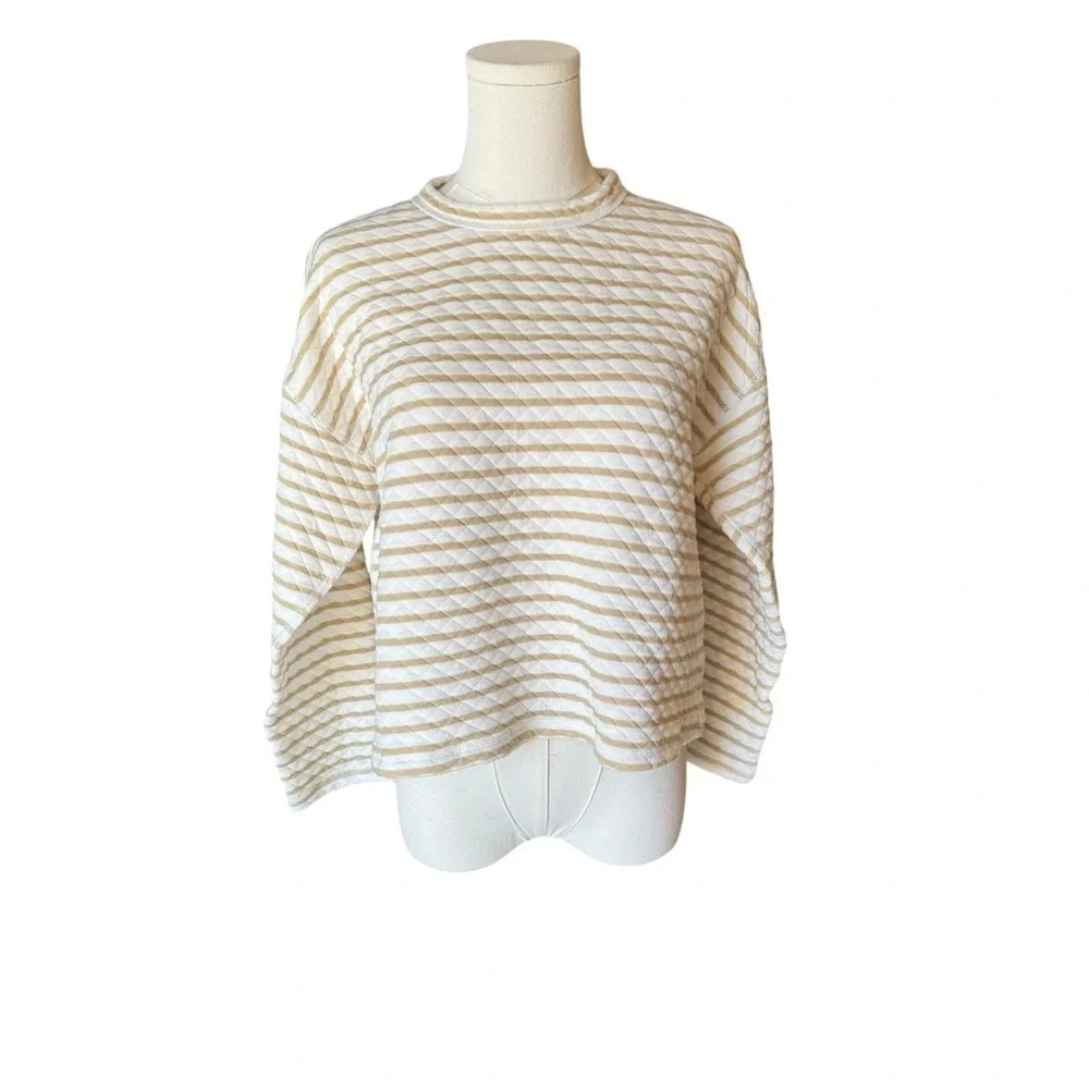 J. Crew - Beige and Cream Preppy Striped Reversible Quilted Pullover Sz M
